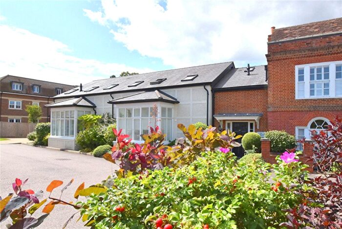 2 Bedroom Semi-Detached House To Rent In Portsmouth Road, Cobham, KT11