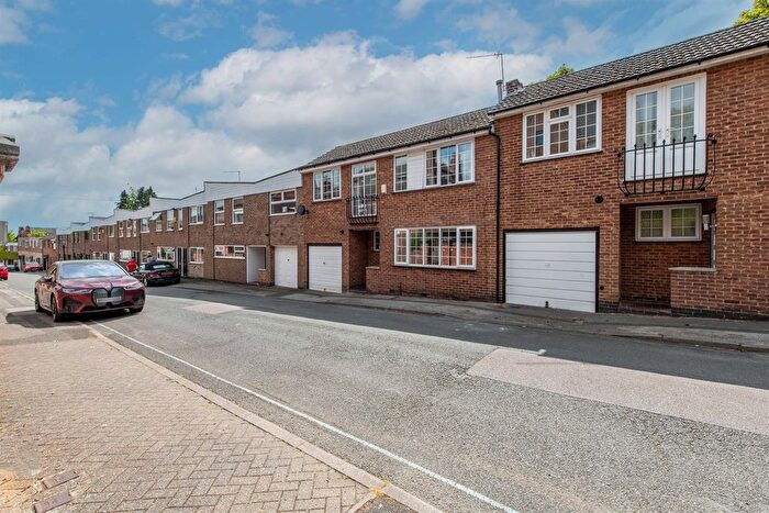 2 Bedroom Terraced House To Rent In Castle Mews, NG7