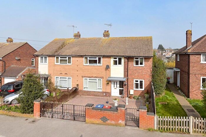 4 Bedroom Semi Detached House For Sale In Sydney Road, Whitstable, Kent, CT5