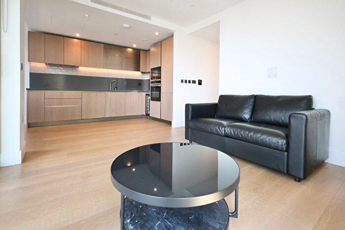 2 Bedroom Flat To Rent In Palmer Road, London, SW11