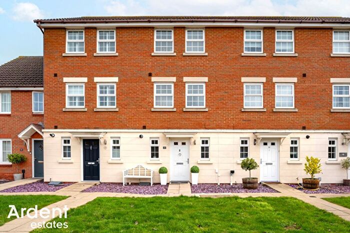 3 Bedroom Town House For Sale In Mercury Place, Heybridge, CM9