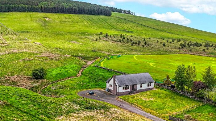 3 Bedroom Detached Bungalow For Sale In Howgate Road, Roberton, ML12
