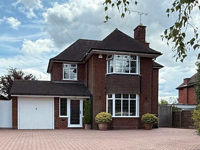 3 Bedroom Detached House For Sale In Manor Lane, Halesowen, West Midlands, B62