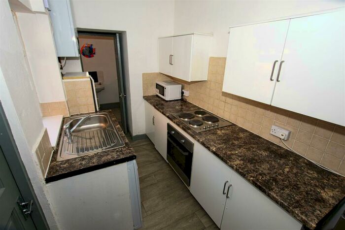 3 Bedroom House To Rent In Gleave Road, Selly Oak, Birmingham, B29