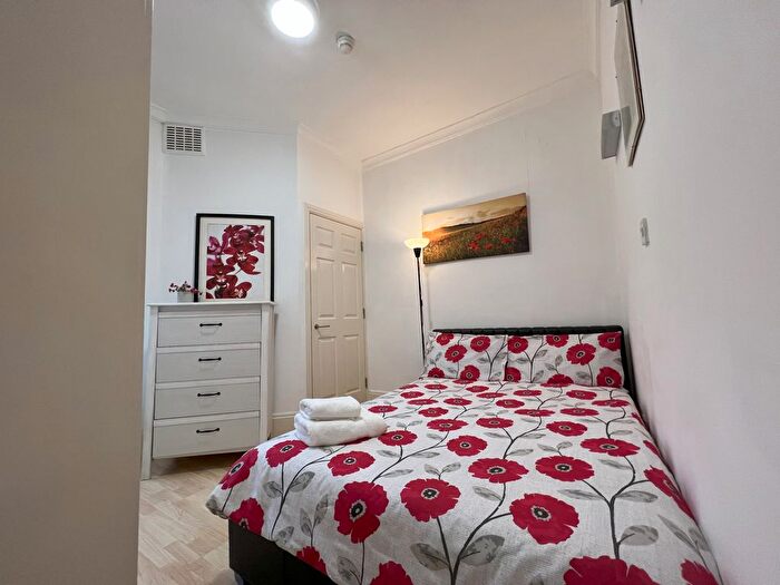1 Bedroom Flat To Rent In White Horse Street, London, W1J