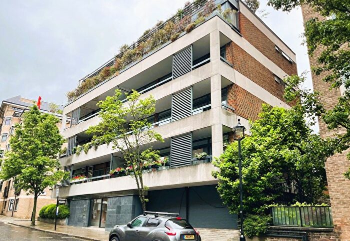 3 Bedroom Flat To Rent In Titchfield Road, St John's Wood, London, NW8