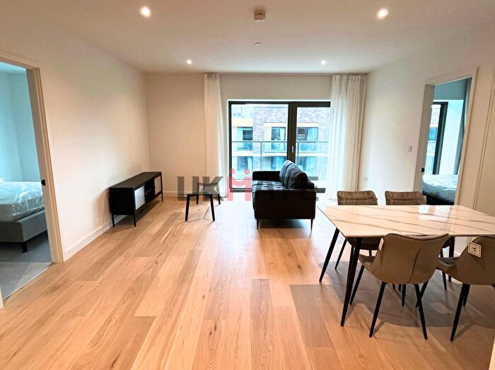 2 Bedroom Flat To Rent In Royal Crest Avenue, E16