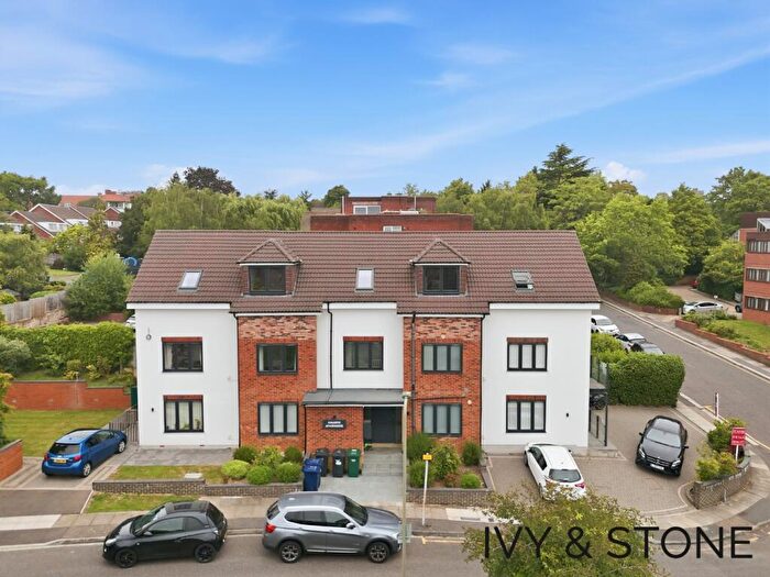 1 Bedroom Apartment For Sale In A Manorside, Barnet, Hertfordshire, EN5