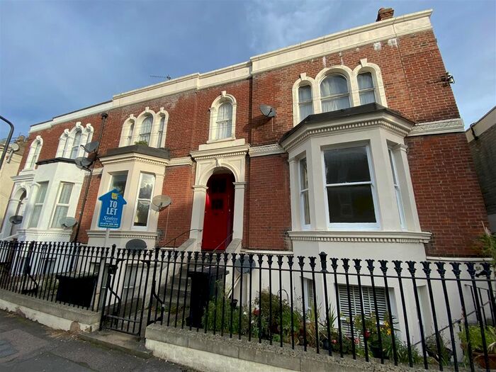 2 Bedroom Flat To Rent In Cobham Street, Gravesend, DA11