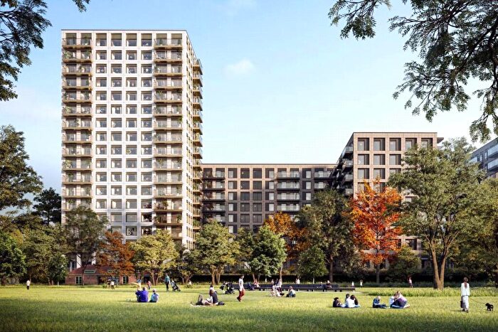 3 Bedroom Apartment To Rent In Deanston Wharf, Riverscape, E16