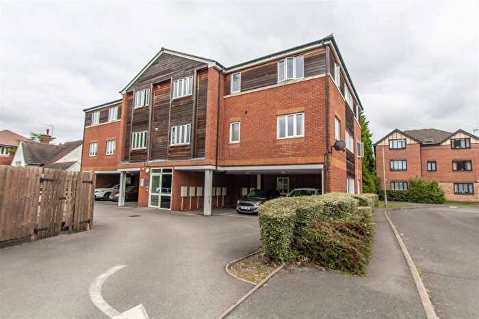 2 Bedroom Apartment To Rent In Pines Court, Mansfield Road, Woodthorpe, NG5