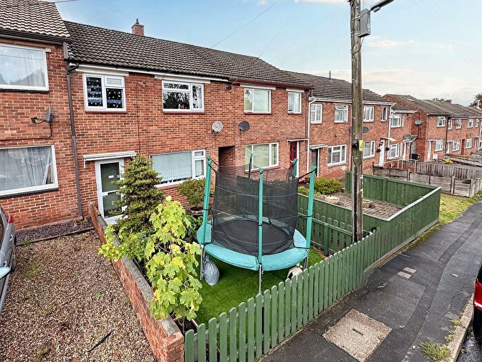 3 Bedroom Terraced House For Sale In Lazenby Road, Tiverton, EX16