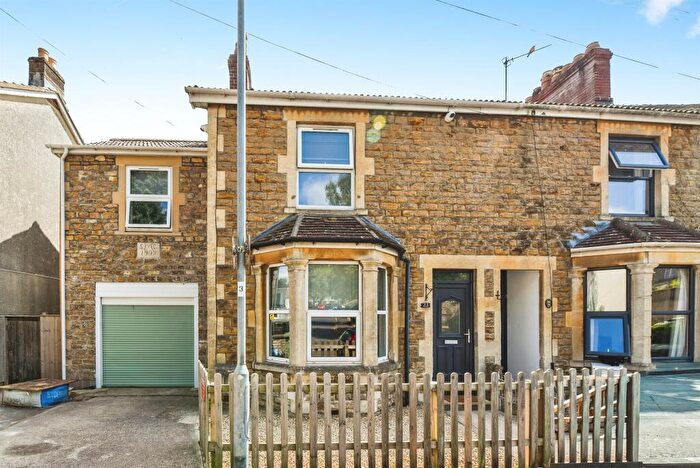 3 Bedroom End Of Terrace House For Sale In Whitewell Road, Frome, BA11