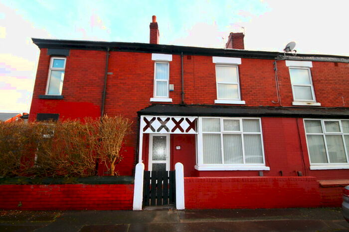 3 Bedroom Terraced House To Rent In Henderson Street, Levenshulme, Manchester, M19