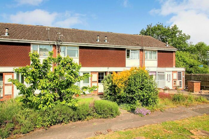 1 Bedroom Maisonette To Rent In Rowland Way, Aylesbury HP19