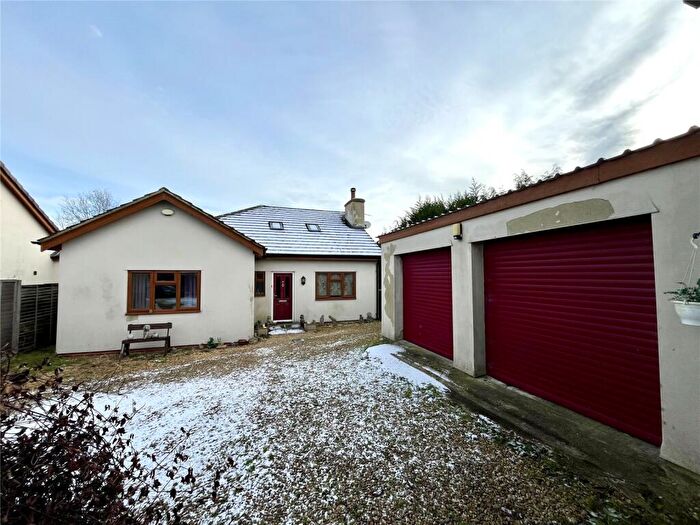 2 Bedroom Bungalow For Sale In Bungalow Close, Beckley, Oxfordshire, OX3