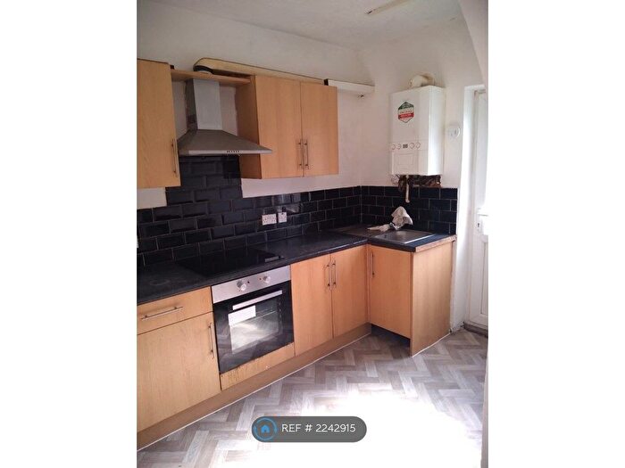 2 Bedroom Flat To Rent In Scarborough Road, Newcastle Upon Tyne, NE6