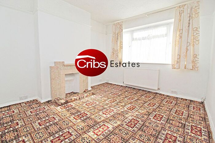 2 Bedroom Maisonette To Rent In Mitcham, CR4