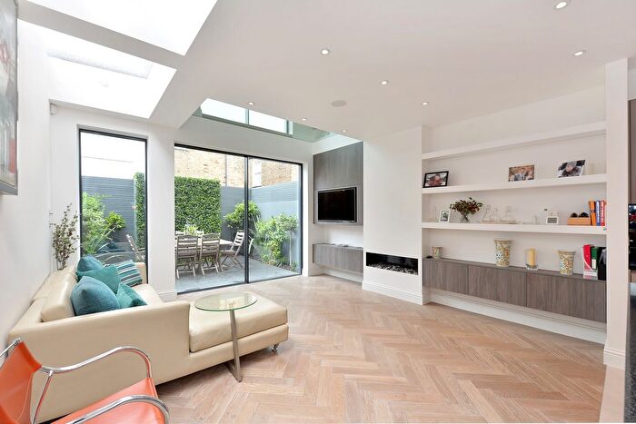 4 Bedroom Detached House To Rent In Lindrop Street, Fulham, Hammersmith And Fulham, London, SW6