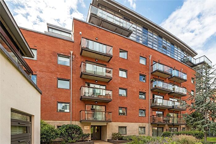 2 Bedroom Flat To Rent In Tounson Court, Montaigne Close, SW1P