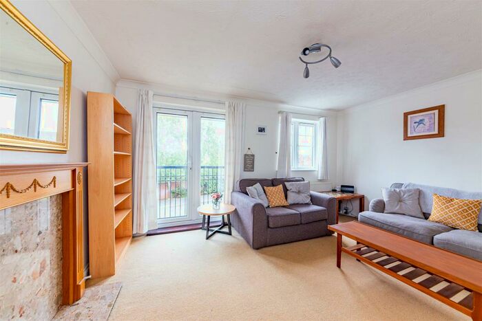 4 Bedroom Semi-Detached House To Rent In East Field Close, Headington, Oxford, OX3