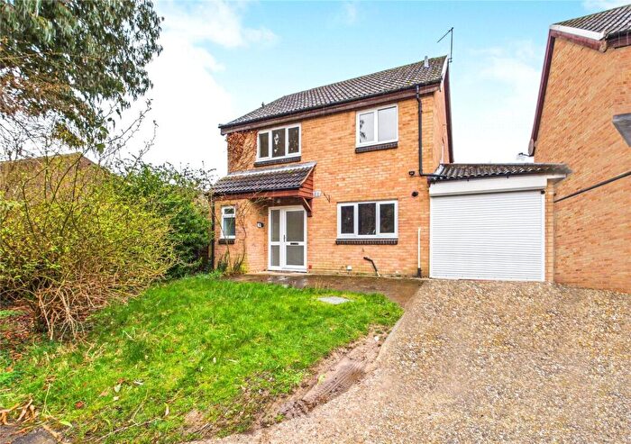 5 Bedroom Detached House To Rent In Carston Grove, Calcot, Reading, Berkshire, RG31