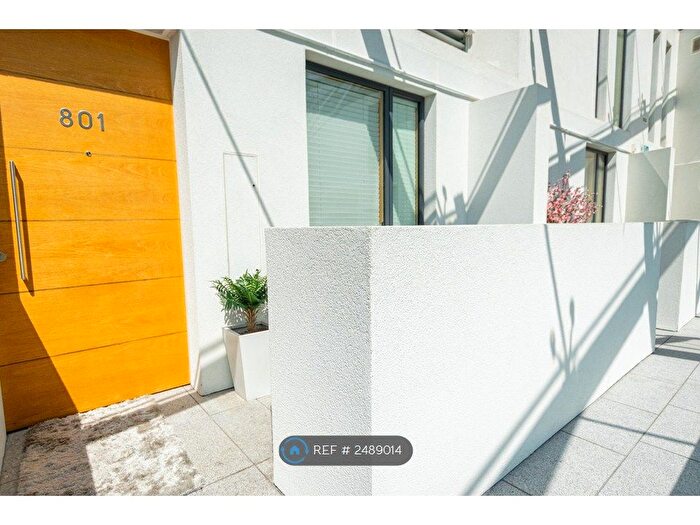 1 Bedroom Flat To Rent In Mann Island, Liverpool, L3