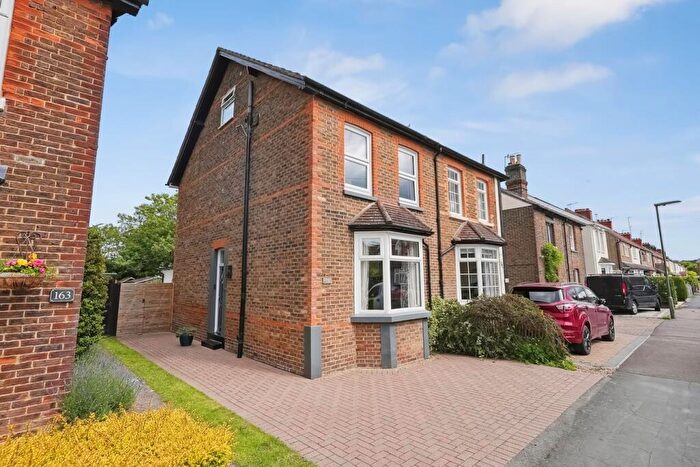 4 Bedroom Semi-Detached House For Sale In Albury Road, Merstham, Redhill, RH1
