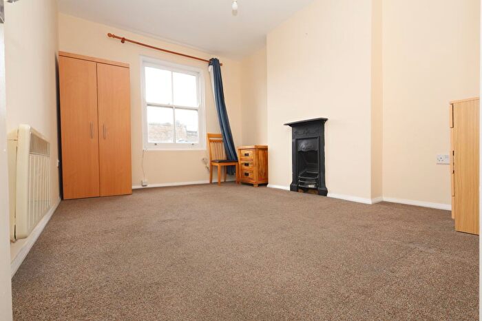 1 Bedroom Flat To Rent In Blackstock Road, London, N5
