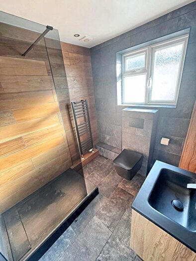 2 Bedroom Bungalow For Sale In Weldon Avenue, Bournemouth, BH11