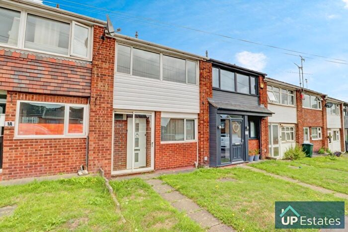 3 Bedroom Terraced House For Sale In Lentons Lane, Coventry, CV2