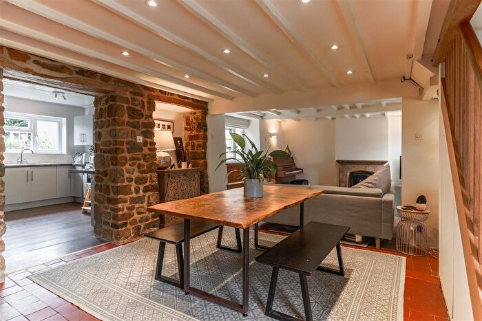 4 Bedroom Semi-Detached House For Sale In Bell Lane, Byfield, Daventry, NN11