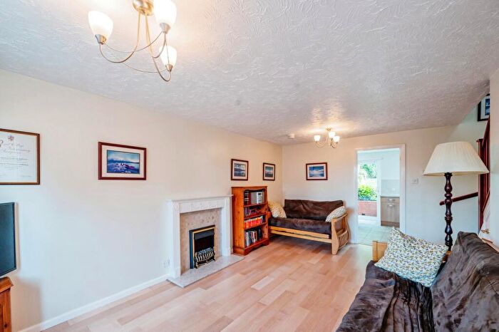 3 Bedroom Link Detached House For Sale In Combroke Grove, Hatton Park, Warwick, CV35