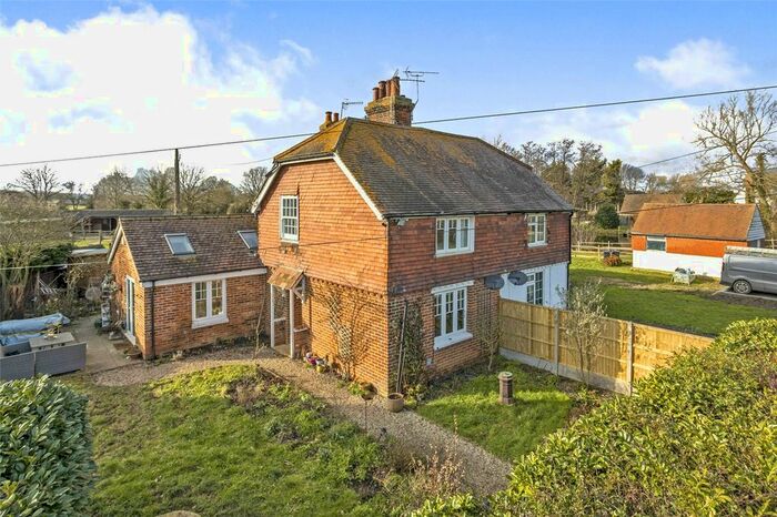 3 Bedroom Semi-Detached House For Sale In Willow Lane, Paddock Wood, Tonbridge, Kent, TN12