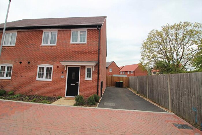 3 Bedroom Semi-Detached House To Rent In Mayfly Mews, Biddenham, Bedford, MK40