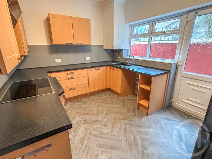 3 Bedroom Terraced House For Sale In Manchester Road, Blackpool, FY3
