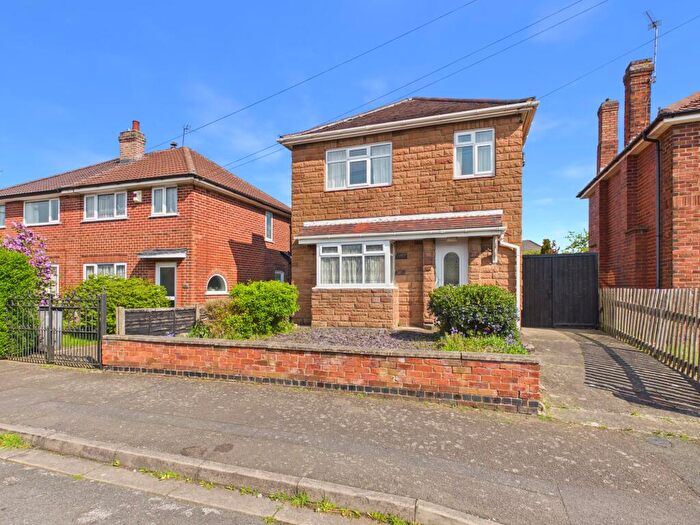 3 Bedroom Detached House For Sale In Lilac Avenue, Kingsway, DE22