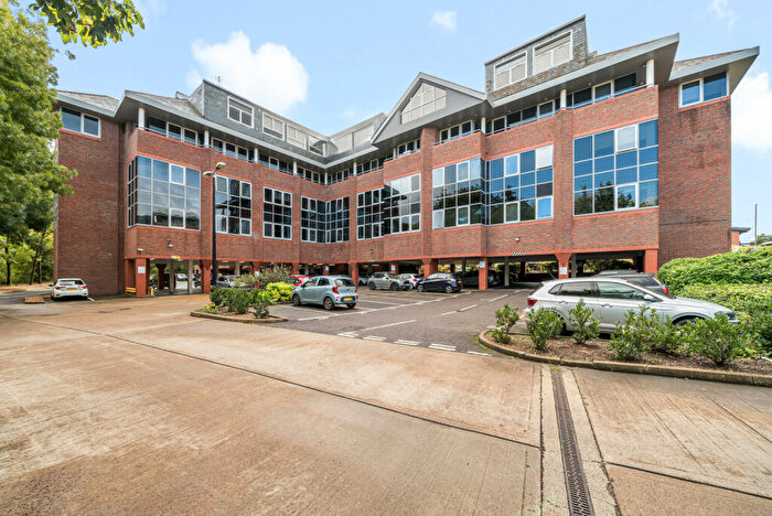 1 Bedroom Flat To Rent In Ladymead, Guildford, Surrey, GU1