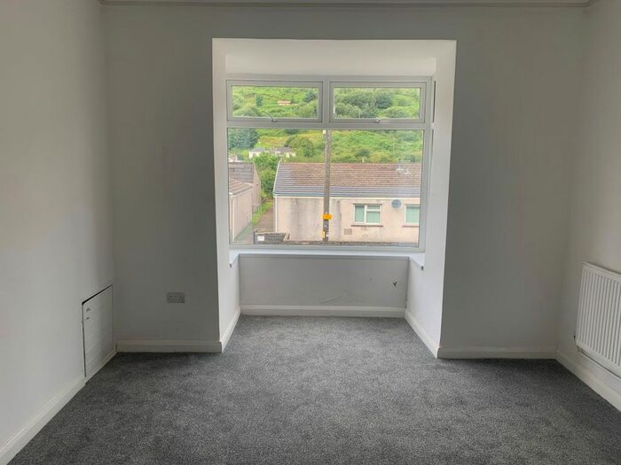 4 Bedroom Terraced House For Sale In King Edward Street, Blaengarw, Bridgend, Mid CF32 4 Bedroom Terraced House For Sale In King Edward Street, Blaengarw, Bridgend, Mid CF32