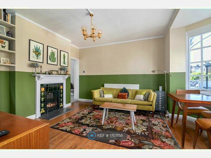 2 Bedroom Flat To Rent In Lucas House, London, SW8