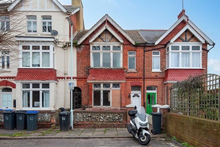4 Bedroom Terraced House For Sale In Warwick Gardens, Worthing, BN11