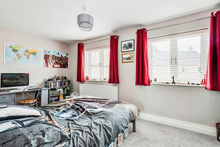 2 Bedroom Semi-Detached House For Sale In Linden Gardens, Carterton, OX18