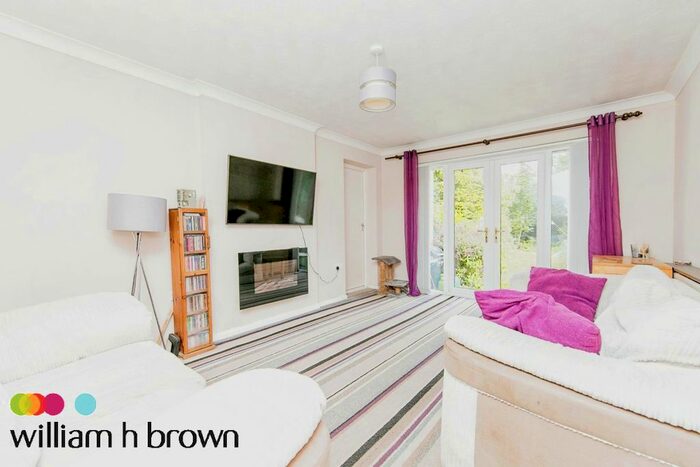 4 Bedroom Bungalow To Rent In Thompson Avenue, Colchester, CO3