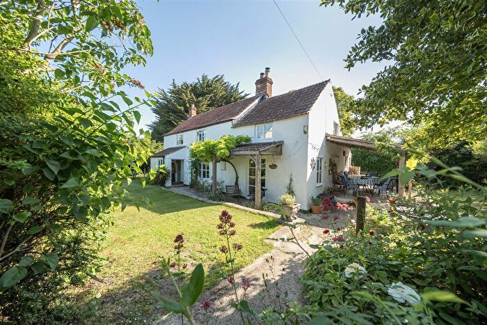 4 Bedroom Detached House For Sale In Fivehead, Taunton, TA3