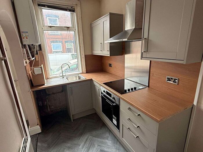 2 Bedroom Terraced House To Rent In Barden Mount, Armley, Leeds, LS12