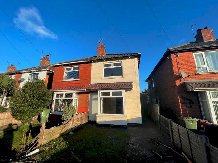 2 Bedroom Semi-Detached House To Rent In Queensway, Scunthorpe, DN16