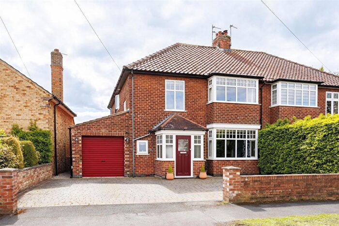4 Bedroom Semi Detached House For Sale In Lang Road, Bishopthorpe, York, YO23