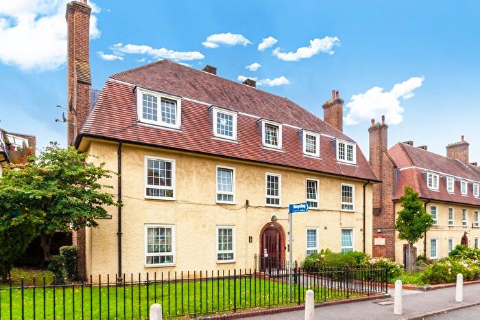 2 Bedroom Flat To Rent In Adare Walk, London, SW16