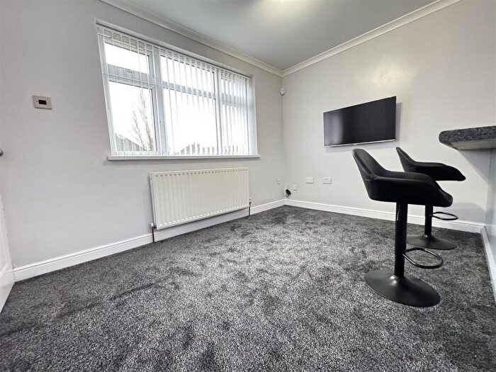 3 Bedroom End Of Terrace House For Sale In Carmodale Avenue, Great Barr, Birmingham, B42
