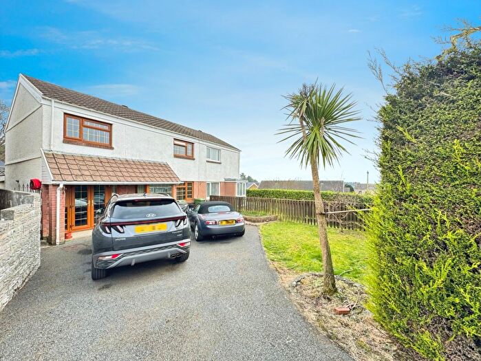 4 Bedroom Semi-Detached House For Sale In Tir Newydd, Llanelli, Carmarthenshire, SA14